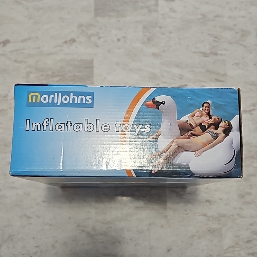 Swan Pool Float - Picture 2 of 3